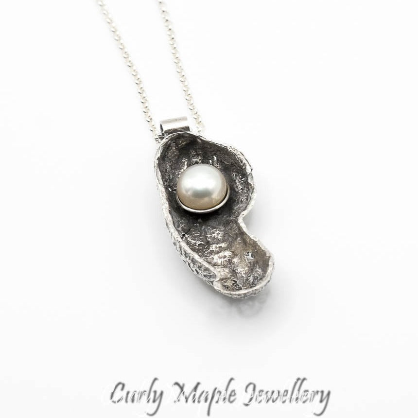 Silver Peanut Shell Pearl Necklace