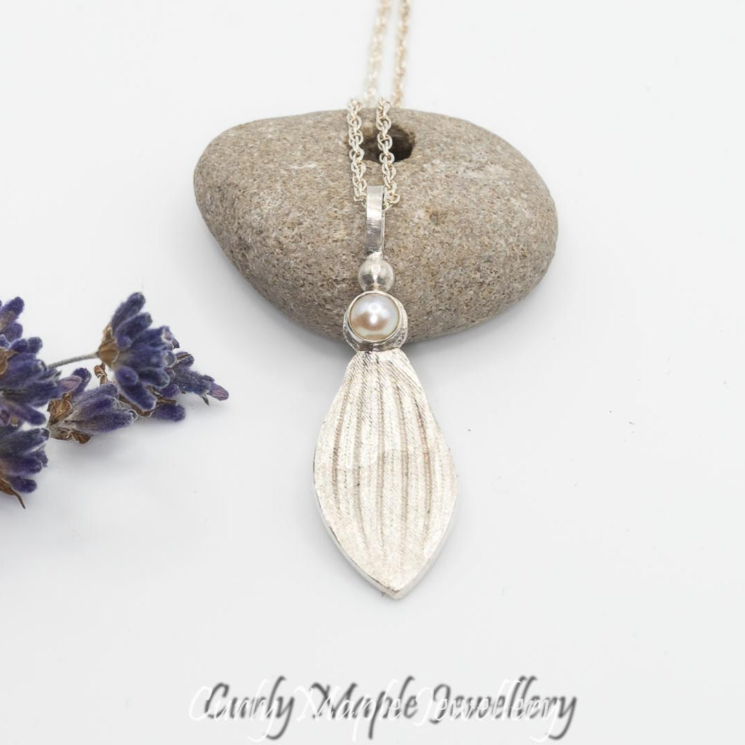 Silver Trillium Leaf Pearl Pendant