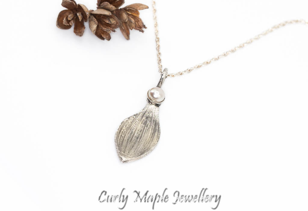 Trillium Petal Pearl Pendant